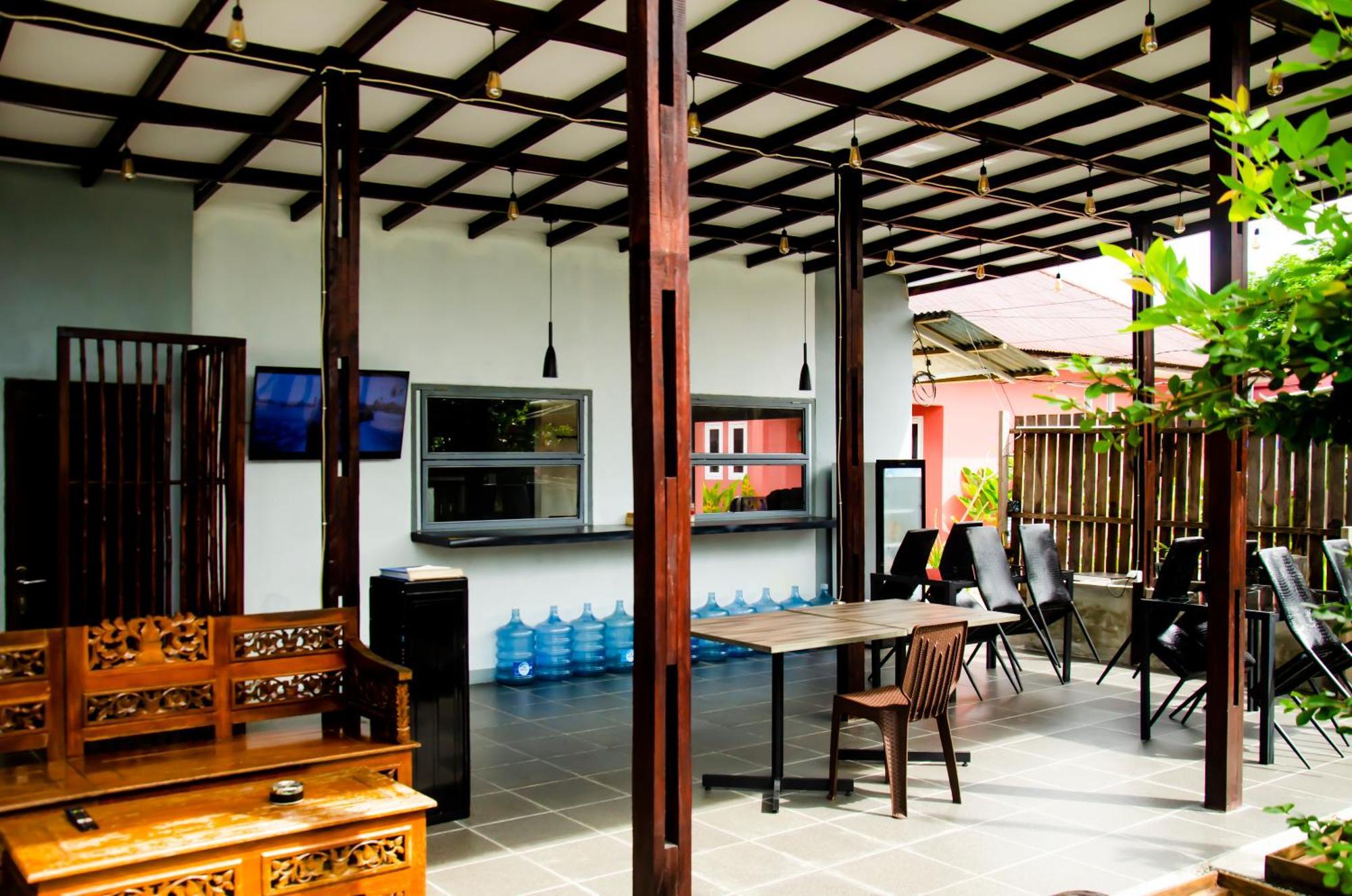 Baronda Guest House Sorong Exterior photo