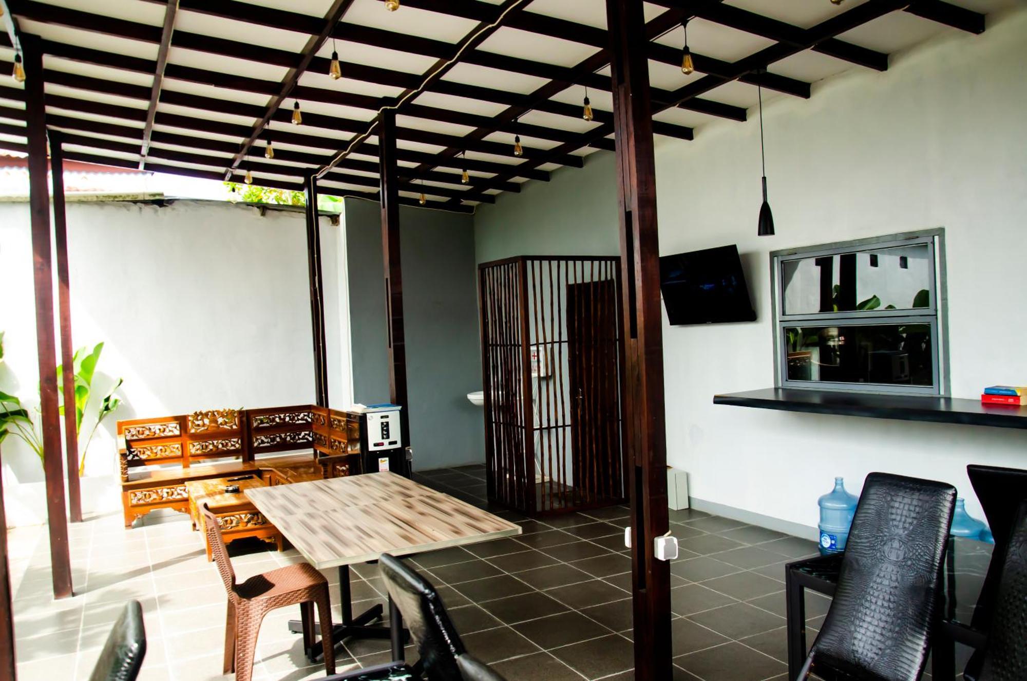 Baronda Guest House Sorong Exterior photo