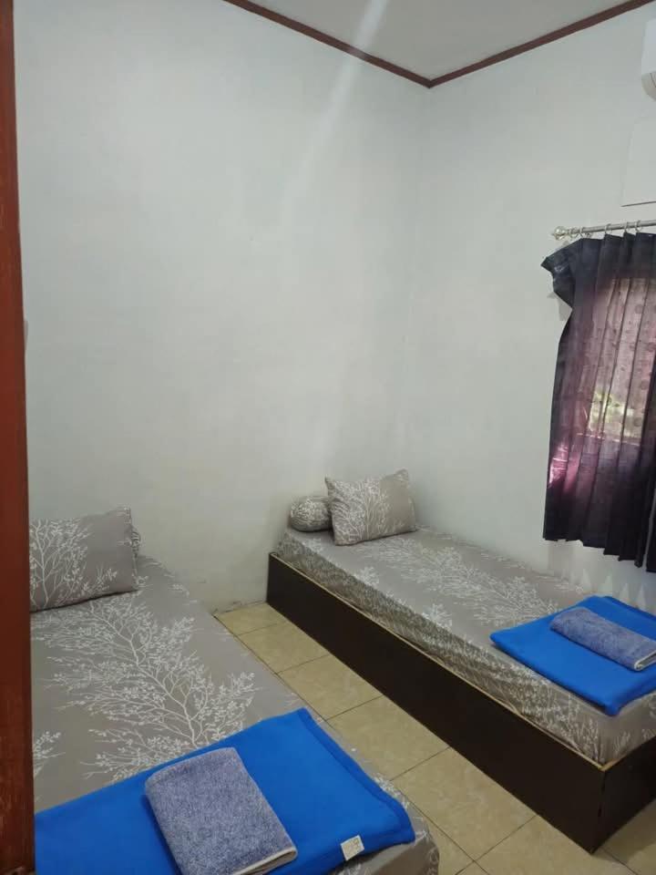 Baronda Guest House Sorong Exterior photo