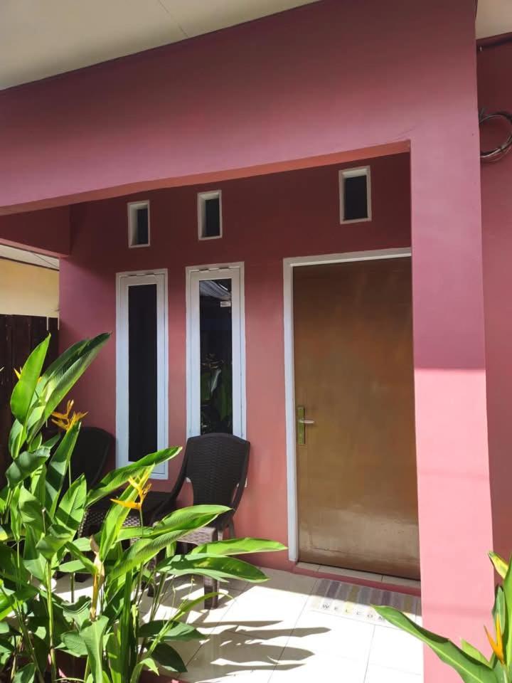 Baronda Guest House Sorong Exterior photo